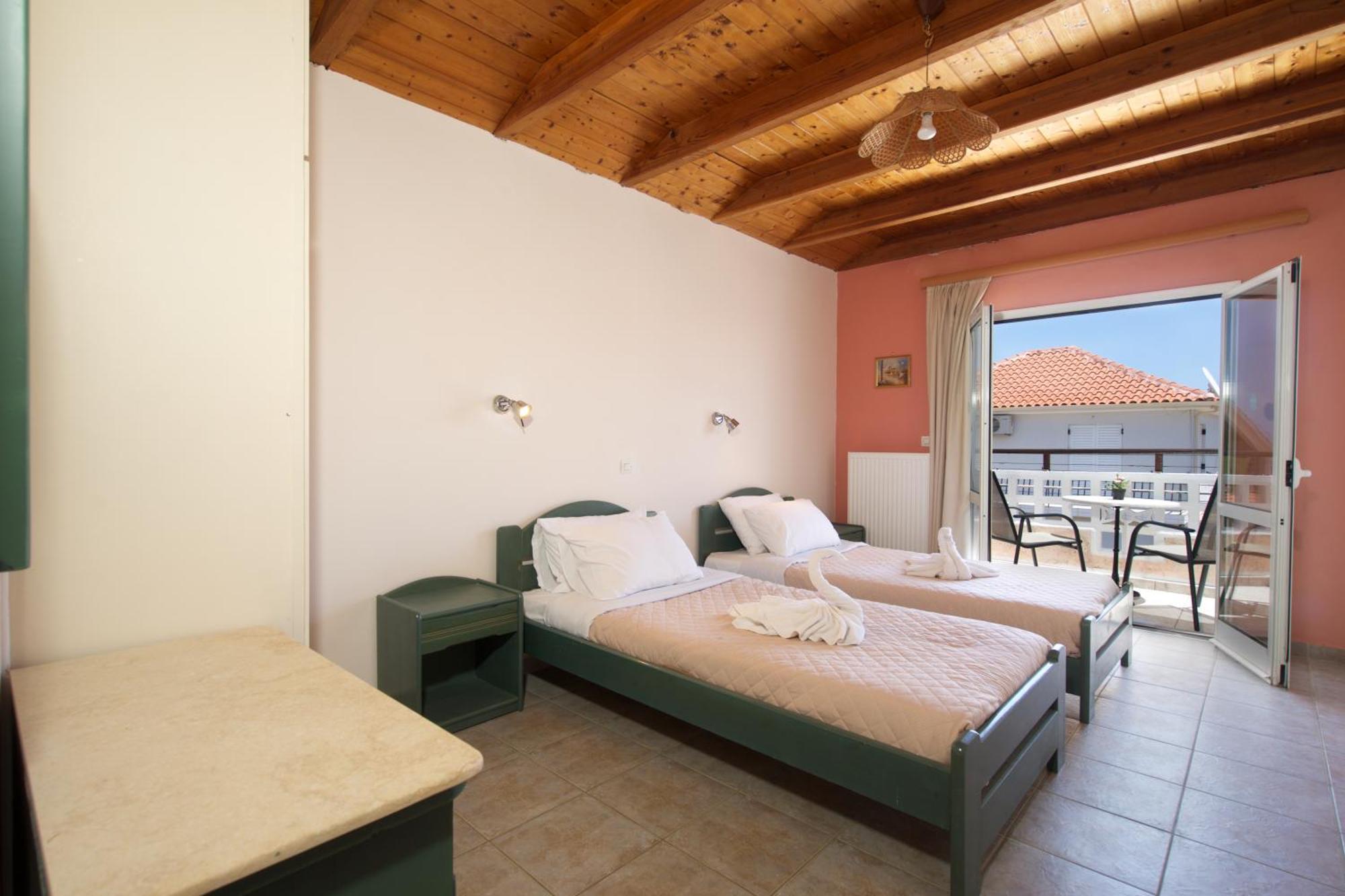 Theodora Studios & Apartments Skala  Exteriér fotografie